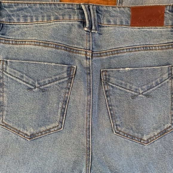 *SOLD* Unpublished Light Wash Debbie (StepMom) High Waist Jeans sz26 - Picture 3 of 9